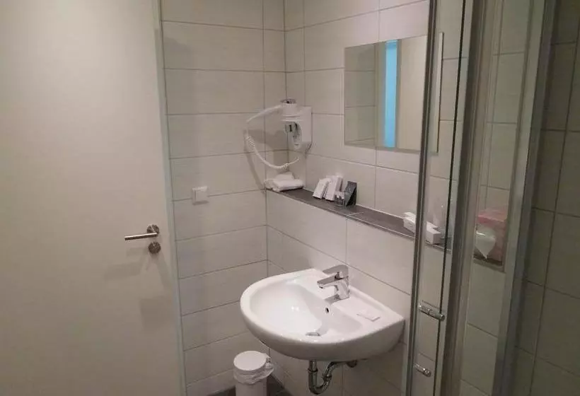 ホテル Gasthaus Adler