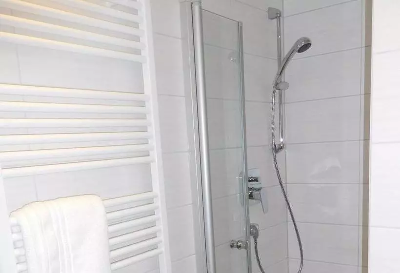 ホテル Gasthaus Adler