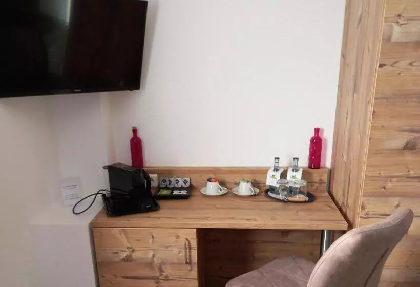 ホテル Gasthaus Adler