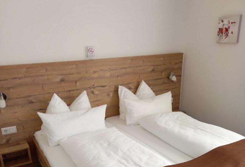 Отель Gasthaus Adler