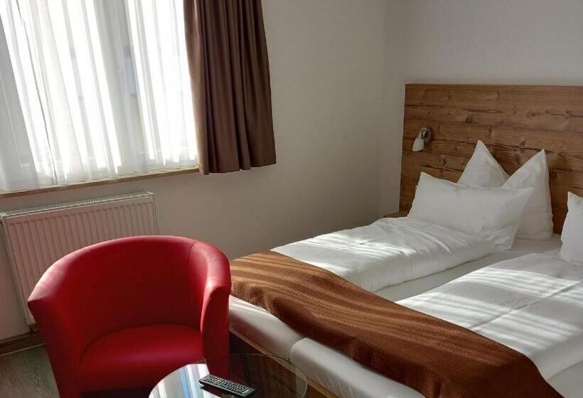 Отель Gasthaus Adler