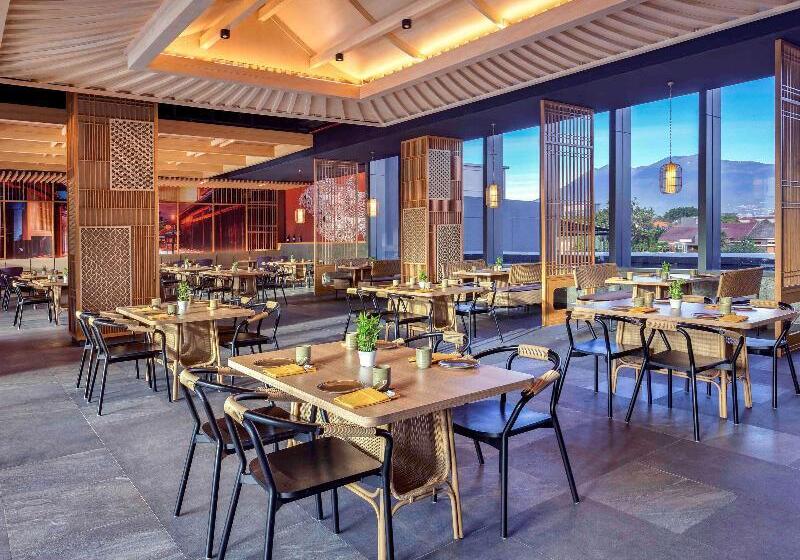 בית מלון כפרי Grand Mercure Malang