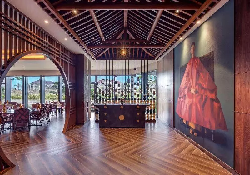 هتل Grand Mercure Malang