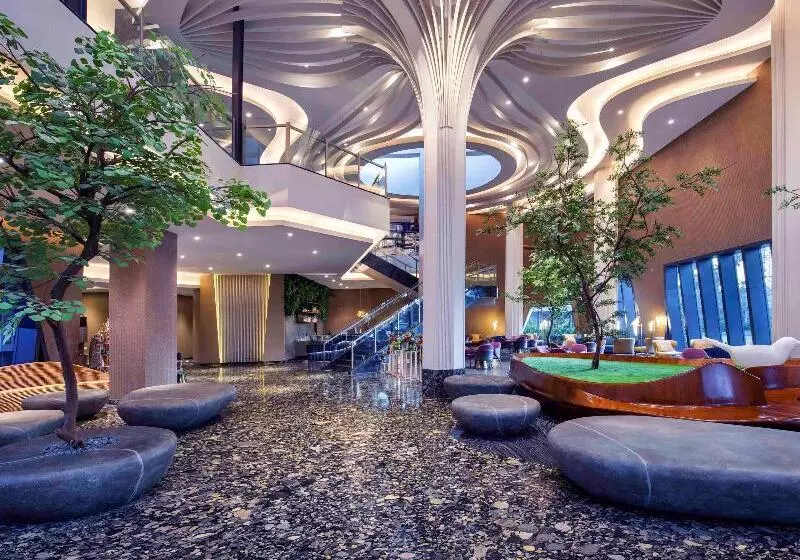 هتل Grand Mercure Malang