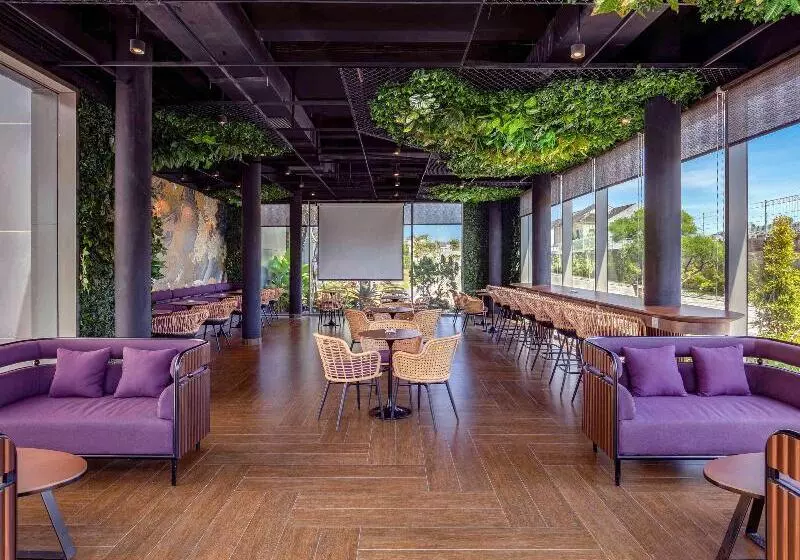 هتل Grand Mercure Malang