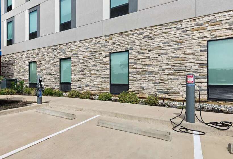 هتل Hampton Inn Longview