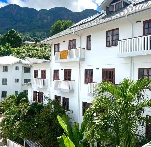 هتل Hilltop Boutique