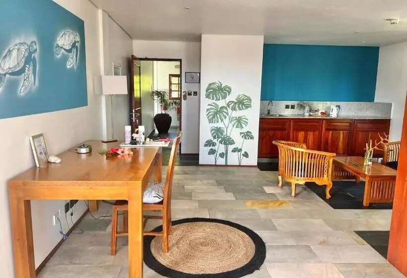 هتل Hilltop Boutique