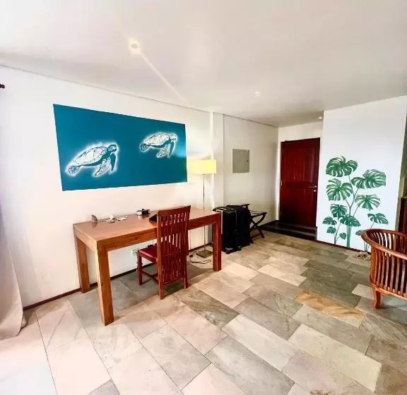 هتل Hilltop Boutique