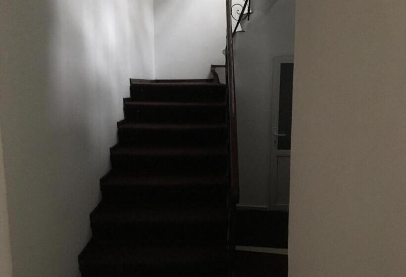 פנסיון Dyhouse