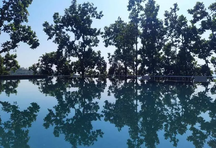 Blue Pine Orchards Villas