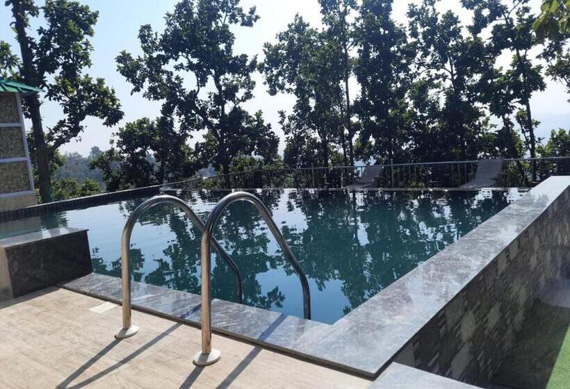 Blue Pine Orchards   Villas