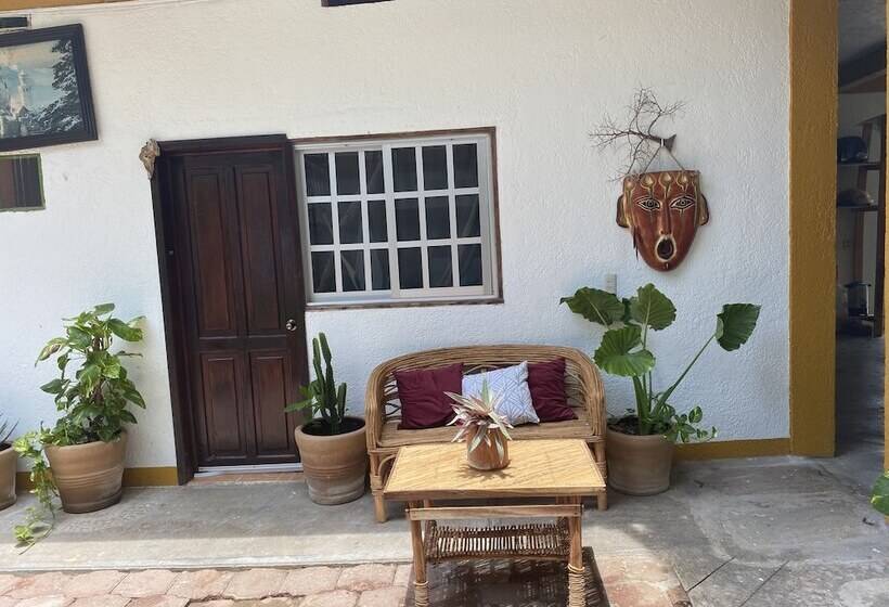 בית מלון כפרי Adoquin