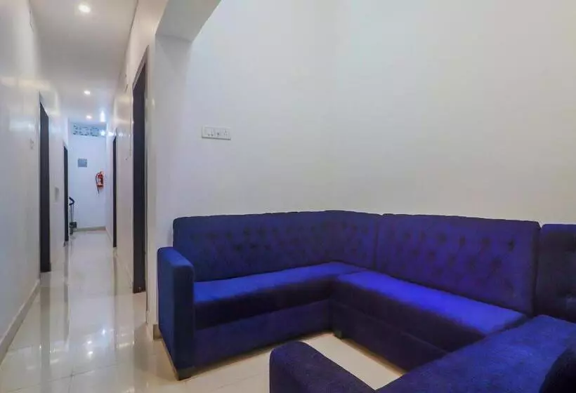 Hotelli Capital O 81107  Sai Palace