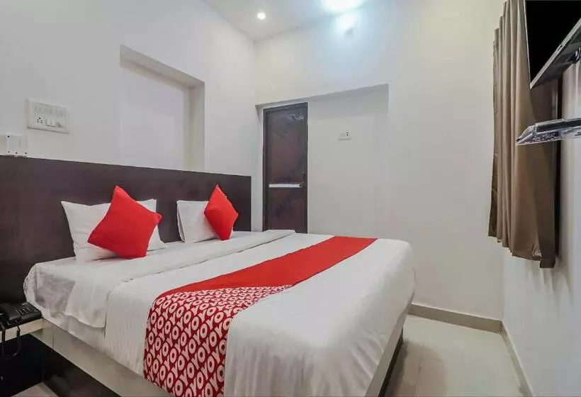 Hotelli Capital O 81107  Sai Palace