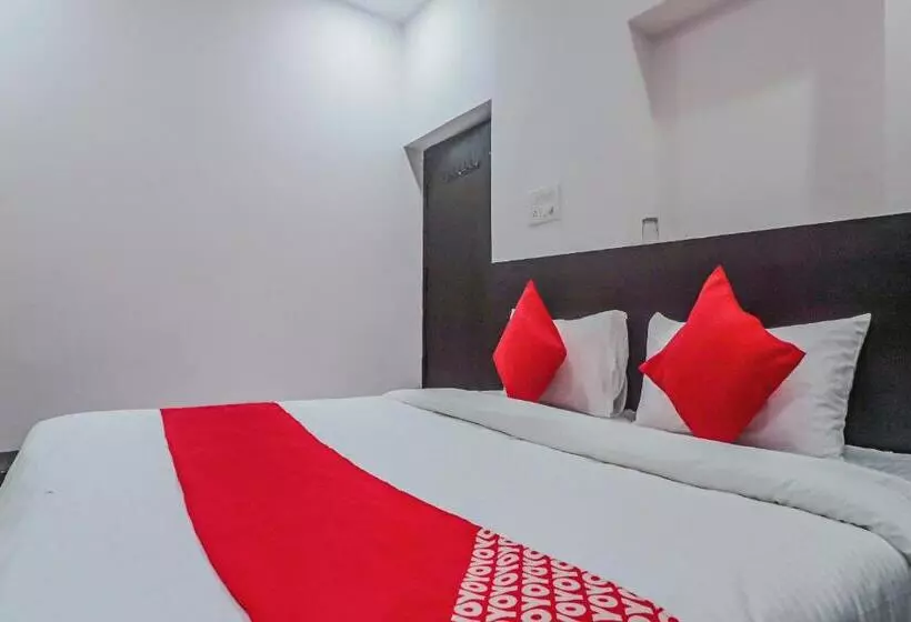 Hotelli Capital O 81107  Sai Palace