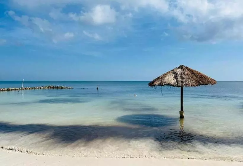 Hotelli El Embrujo Tintipan