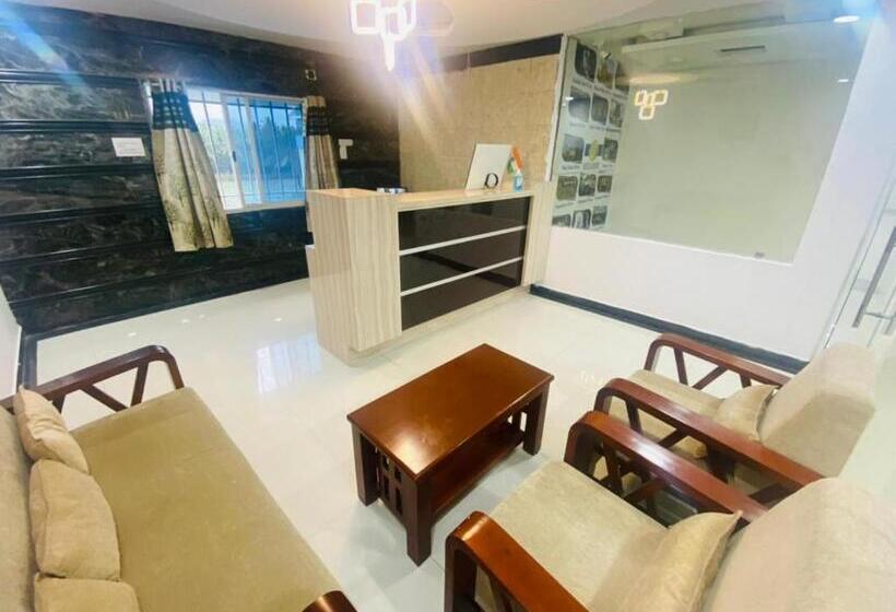 酒店 Staymaker Lake Residency