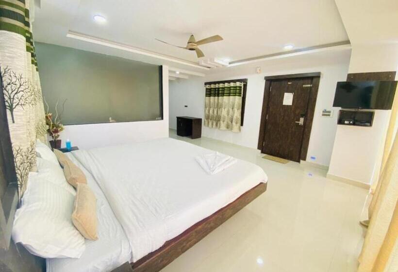 酒店 Staymaker Lake Residency