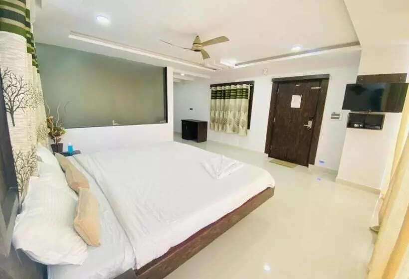 ホテル Staymaker Lake Residency