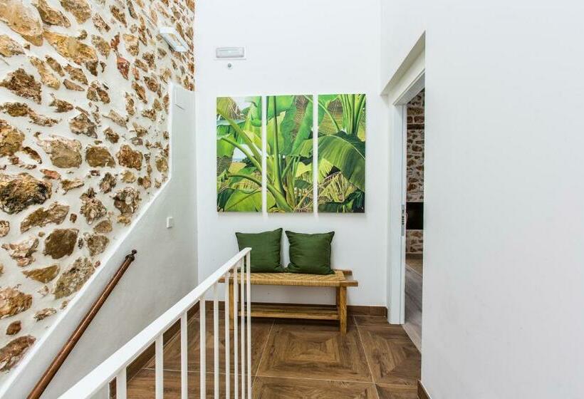 פנסיון Original Mediterranean 152