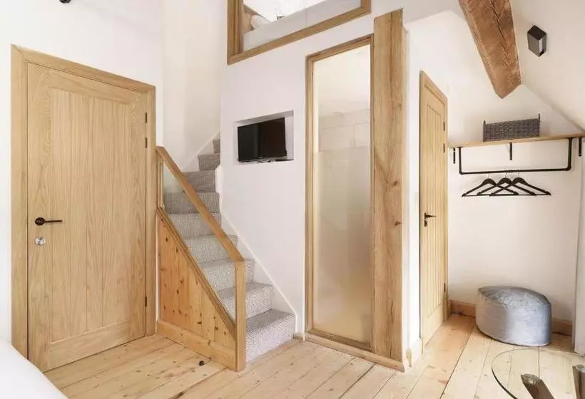 Retkeilymaja The Old House 1147