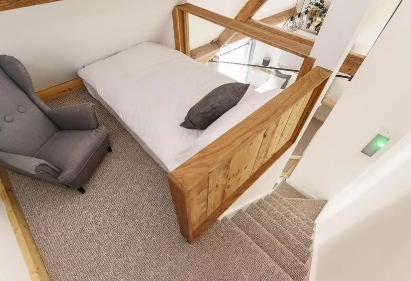 Retkeilymaja The Old House 1147