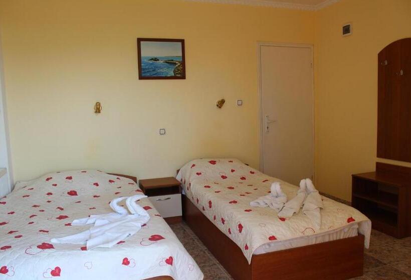 فندق Rezovo Family