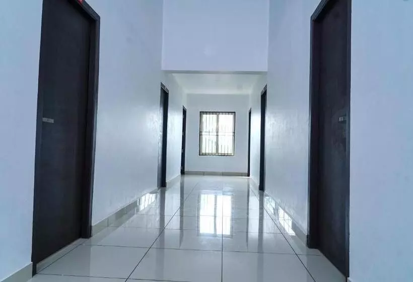 ホテル Thekkumpuram Residency