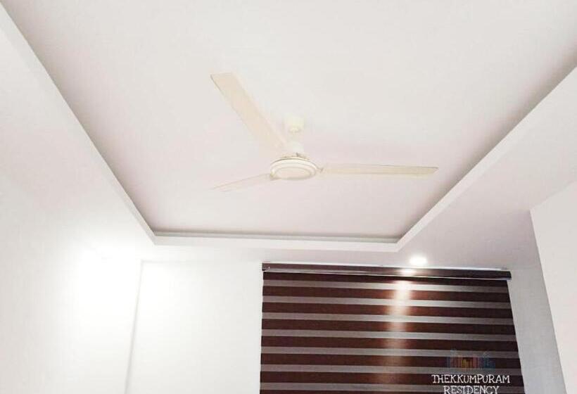 فندق Thekkumpuram Residency