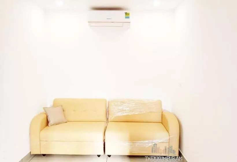 ホテル Thekkumpuram Residency