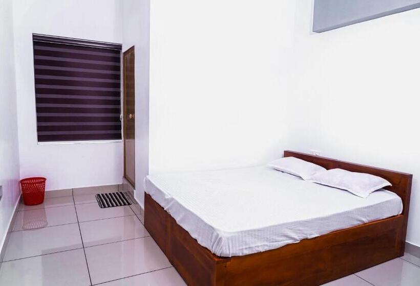 فندق Thekkumpuram Residency