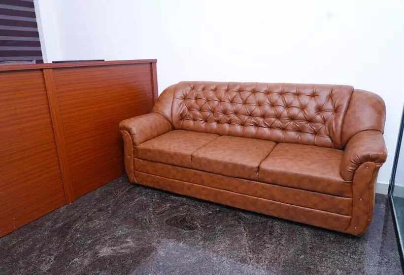 ホテル Thekkumpuram Residency