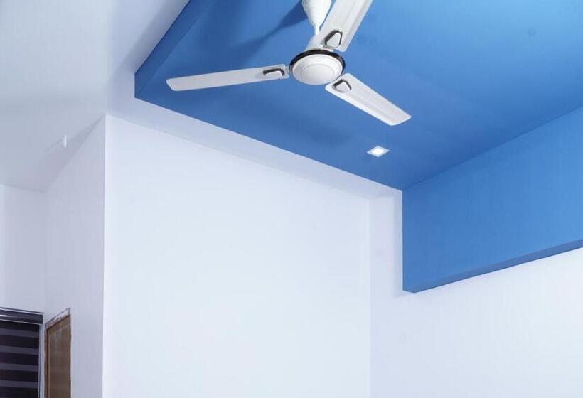 فندق Thekkumpuram Residency