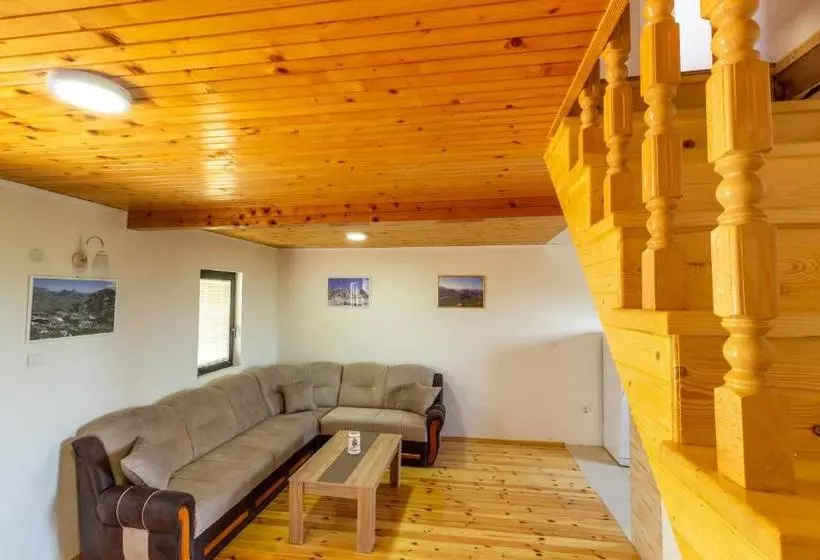 پانسیون Guesthouse Wolf