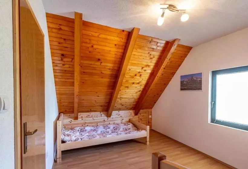 پانسیون Guesthouse Wolf