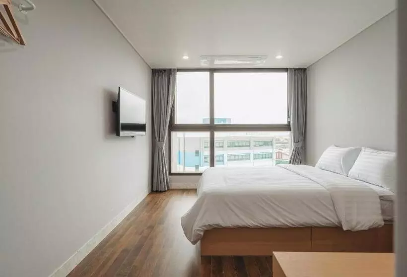 Aroomi Hotel Hyupjae