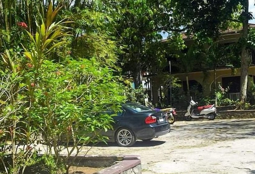 هتل Ambitious Resort