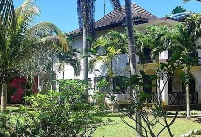 هتل Ambitious Resort