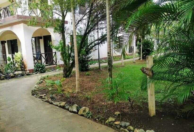 هتل Ambitious Resort