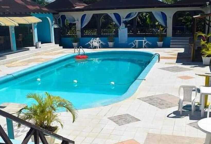 هتل Ambitious Resort