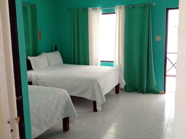 هتل Ambitious Resort