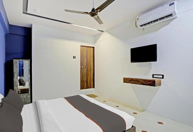 酒店 Collection O 81614 Rudrajyot