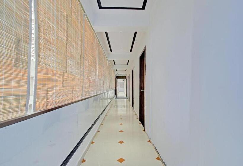 酒店 Collection O 81614 Rudrajyot