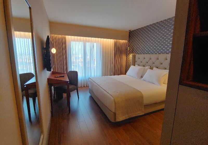 هتل Oca Oriental Porto