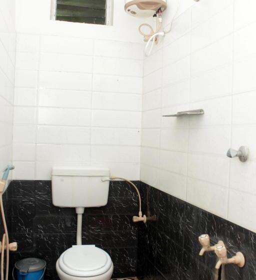 ホテル Selvamurugan Residency