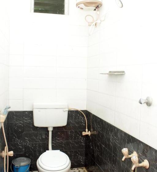 ホテル Selvamurugan Residency