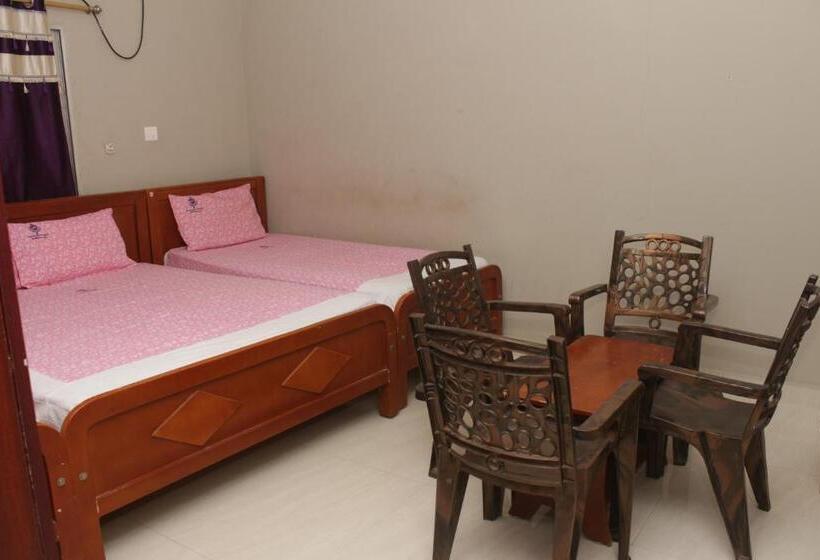 ホテル Selvamurugan Residency