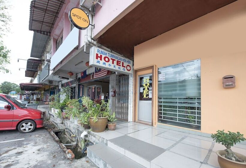 Hotel Spot On 90305 Hen Hen