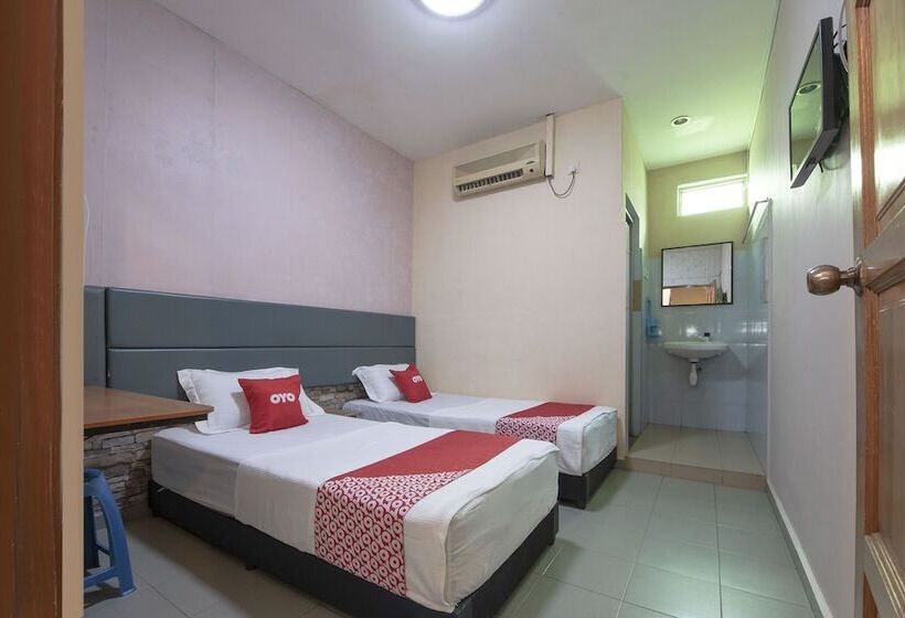 Hotel Spot On 90305 Hen Hen